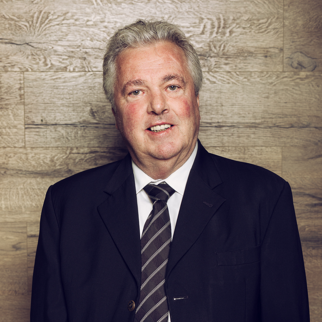 Graham Bester SC